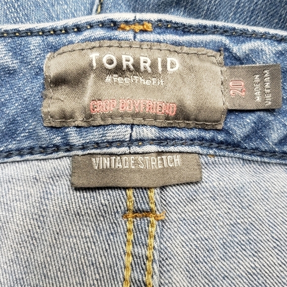 Torrid Crop Boyfriend Straight Stretch Mid-Rise Jean Cropped Size 20R - Picture 4 of 15